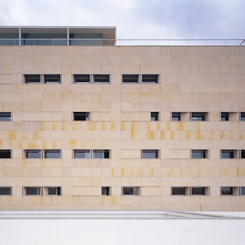 OFFICES FOR THE DELEGATION OF PUBLIC HEALTH in Almería, Spain - by Campo Baeza at ARKITOK - Photo #12 