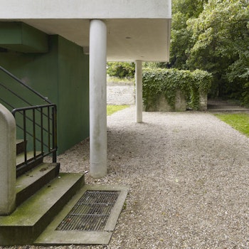 GARDENER HOUSE VILLA SAVOYE in Poissy, France - by Le Corbusier at ARKITOK - Photo #4 