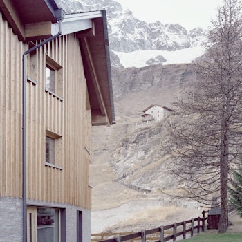 THE CLIMBERS' REFUGE in Valtournenche, Italy - by LCA architetti at ARKITOK - Photo #3 