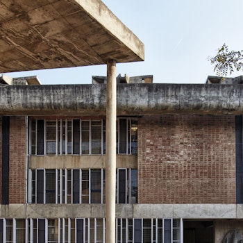 MUSEUM AND ART GALLERY IN CHANDIGARH in Chandigarh, India - by Le Corbusier at ARKITOK - Photo #8 
