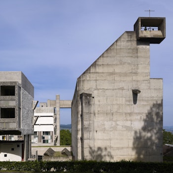 COUVENT SAINTE MARIE DE LA TOURETTE in Éveux, France - by Le Corbusier at ARKITOK - Photo #10 