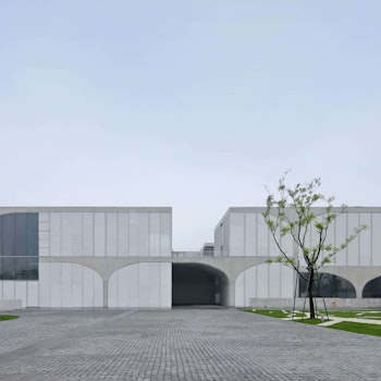 LONG MUSEUM WEST BUND in Shanghai, China - by Atelier Deshaus at ARKITOK - Photo #2 